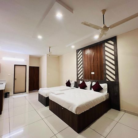 Gypsy Hotel Cusat Kochi Eksteriør bilde