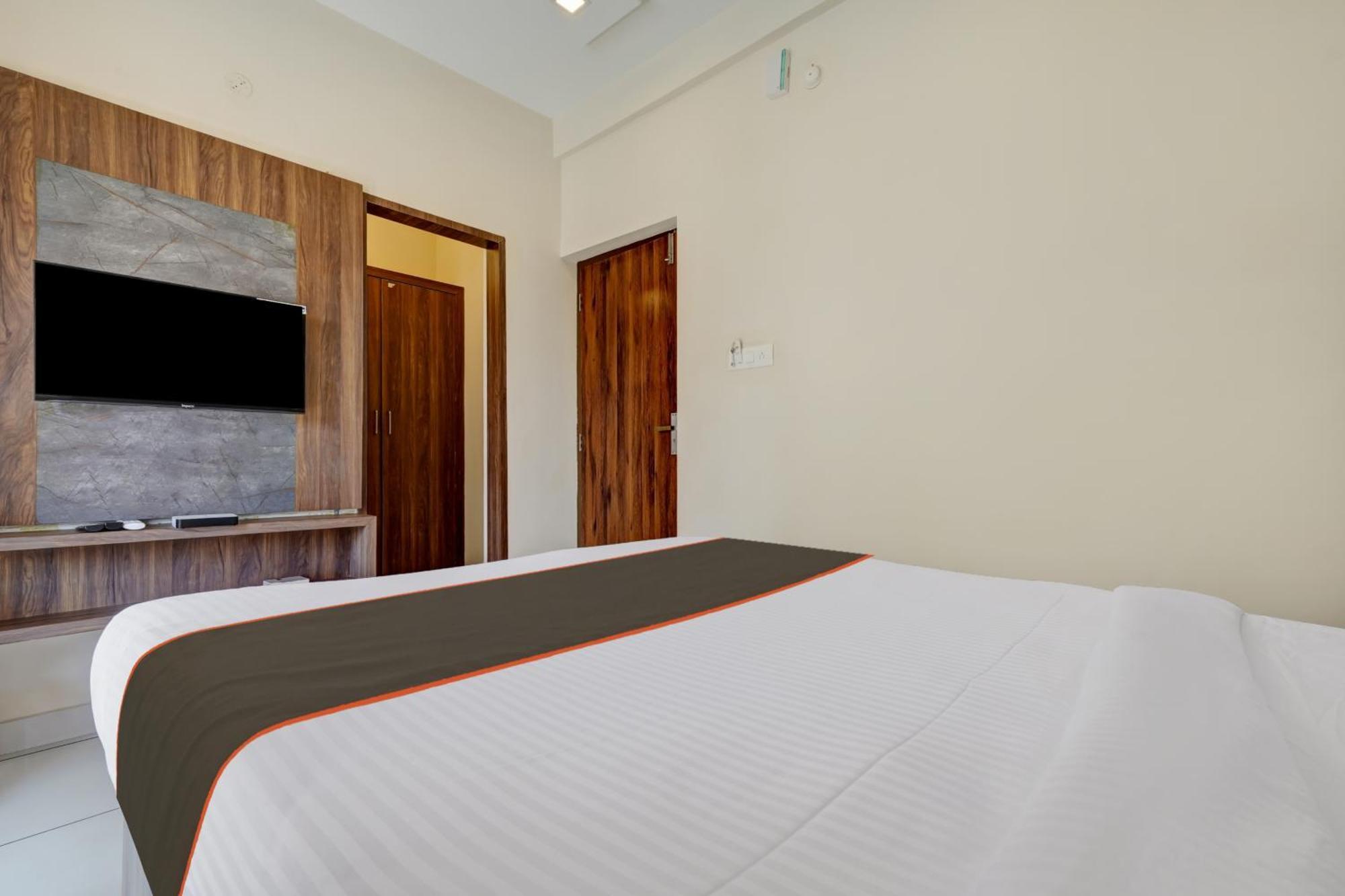 Gypsy Hotel Cusat Kochi Eksteriør bilde