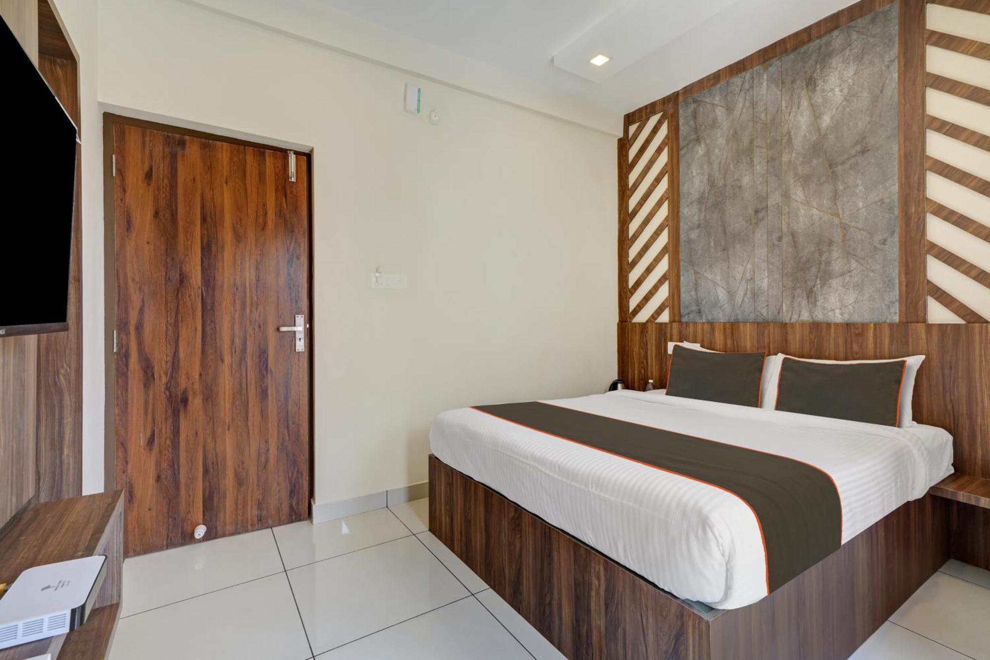 Gypsy Hotel Cusat Kochi Eksteriør bilde