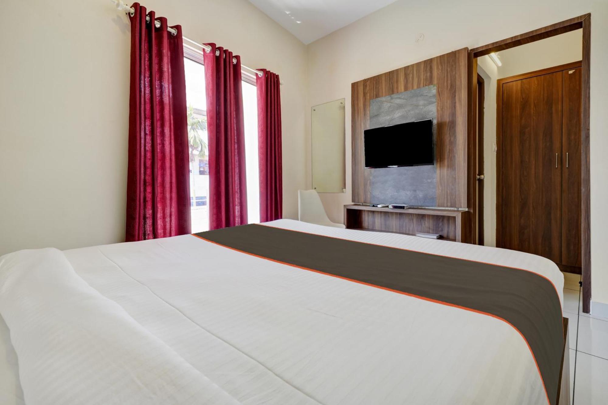 Gypsy Hotel Cusat Kochi Eksteriør bilde