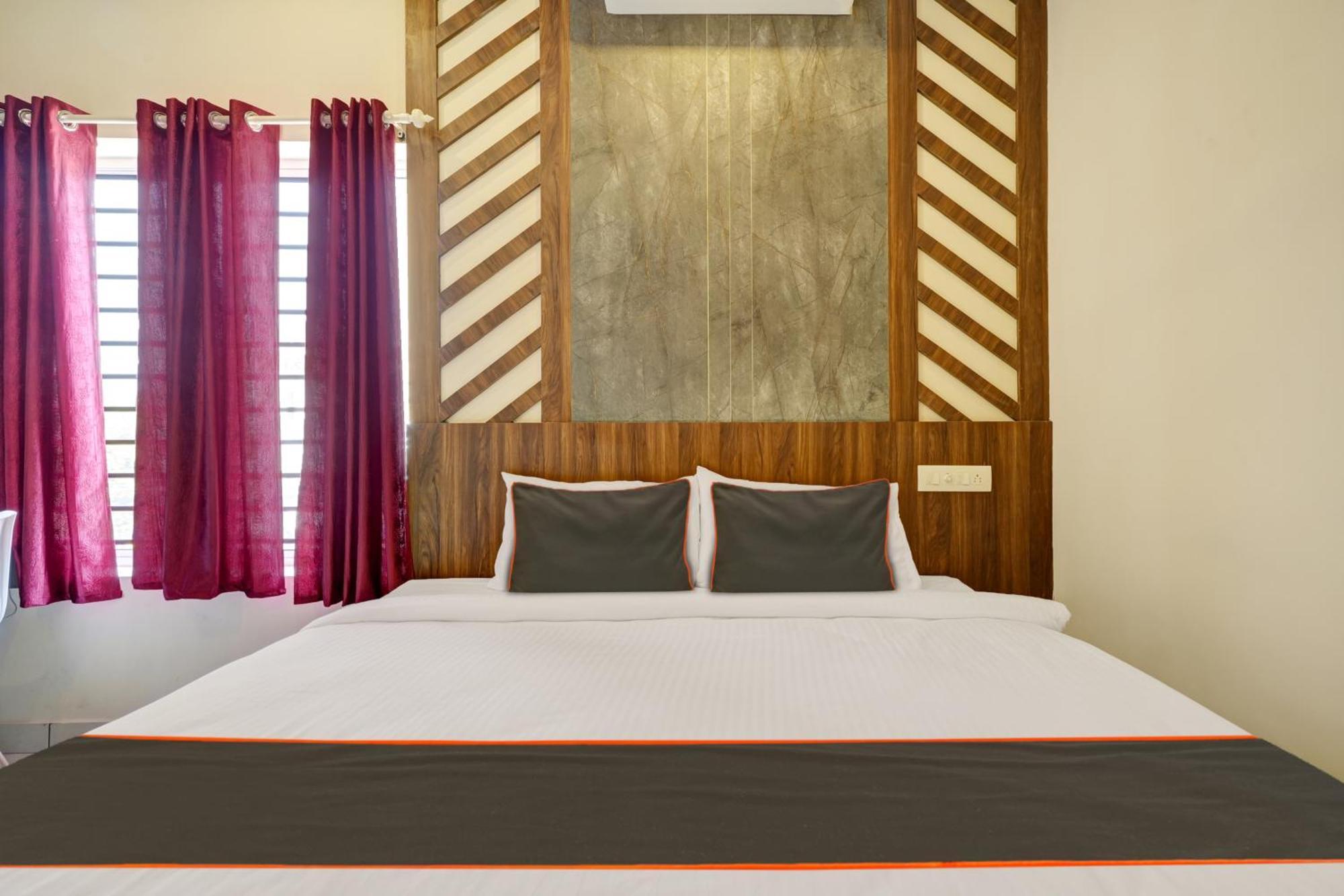 Gypsy Hotel Cusat Kochi Eksteriør bilde