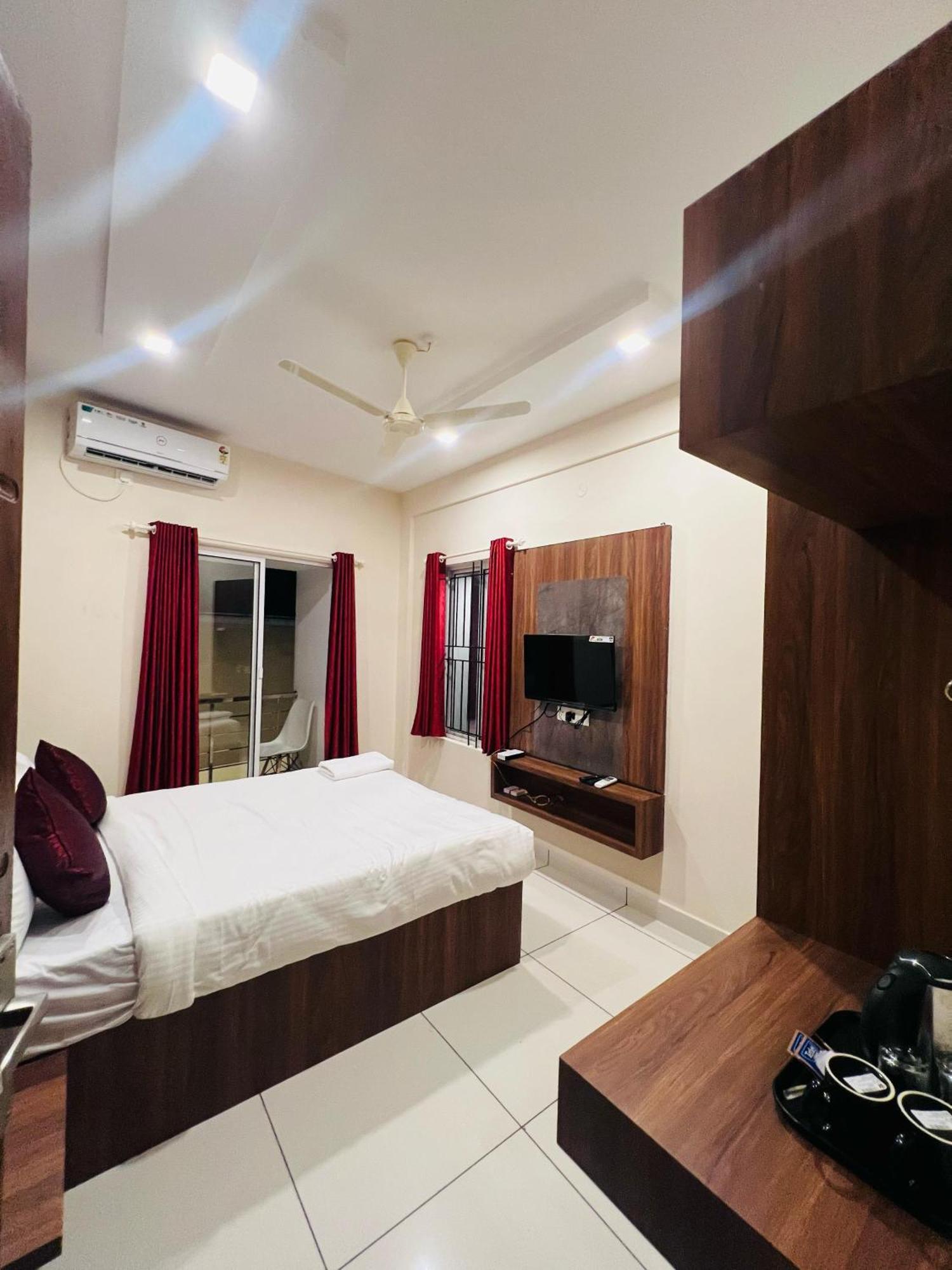 Gypsy Hotel Cusat Kochi Eksteriør bilde