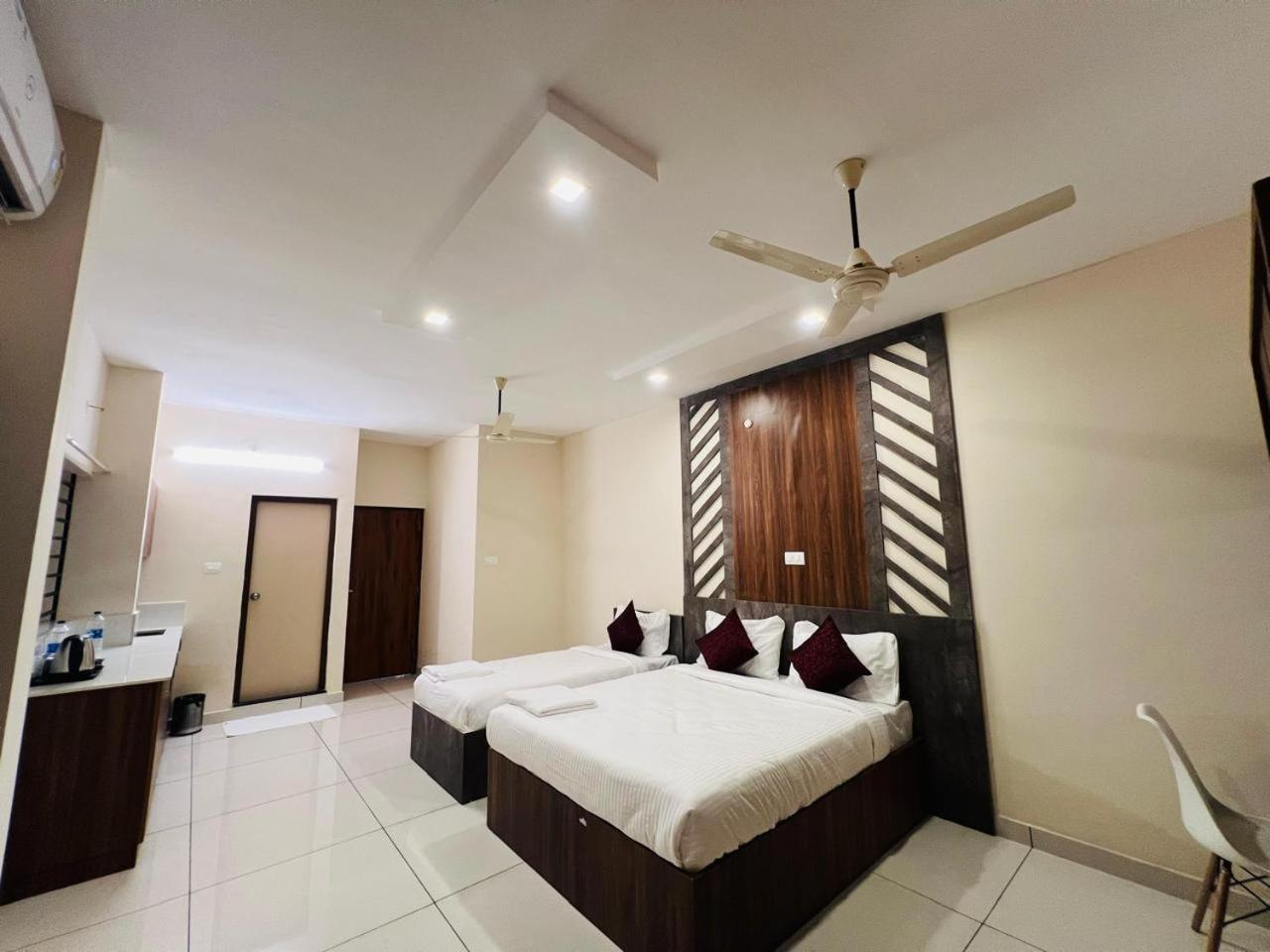 Gypsy Hotel Cusat Kochi Eksteriør bilde